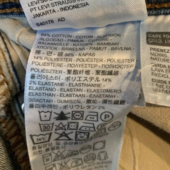 Levi's 512 Perfectly Slimming Straight Leg Jeans - Picture 12 of 12